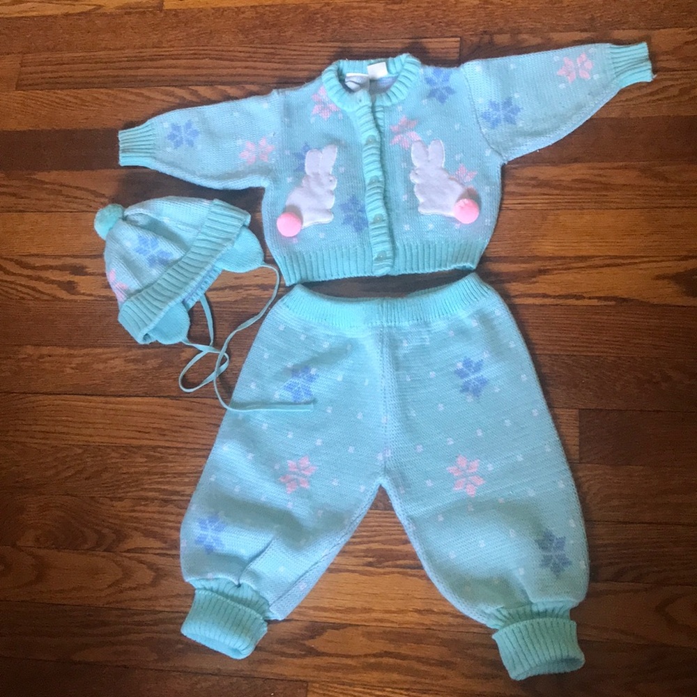 EUC Vintage bunny sweater outfit - Picture 1 of 2